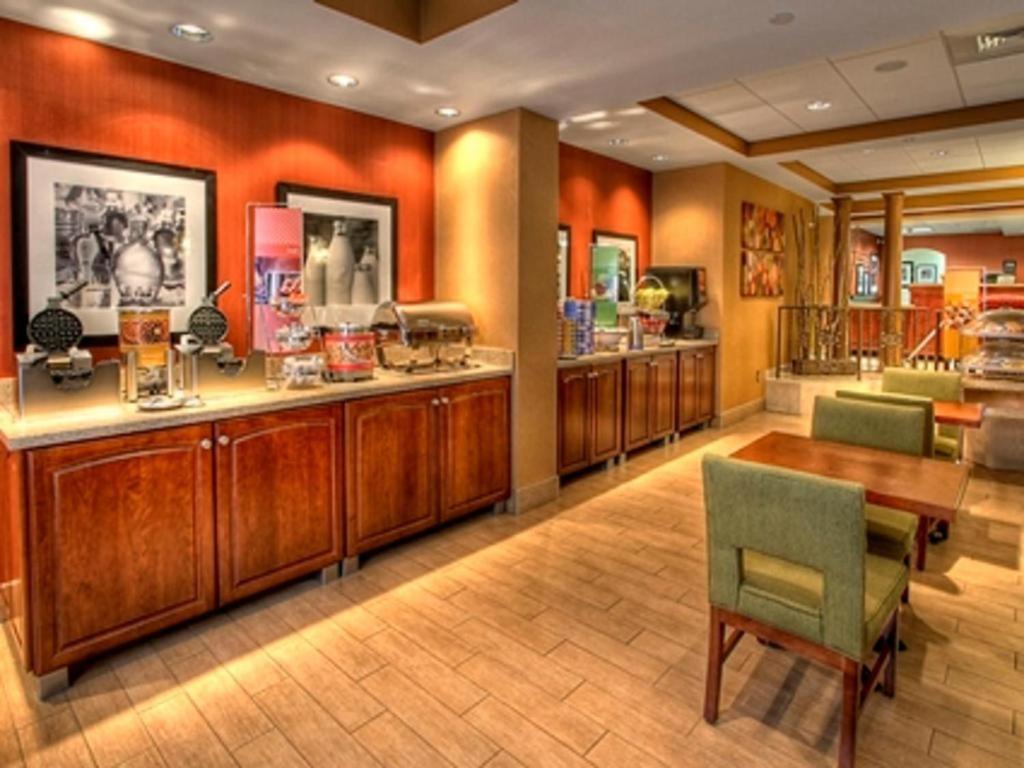 Hampton Inn Johnstown Geistown Extérieur photo
